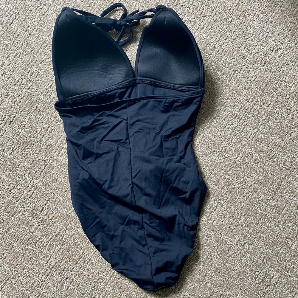 La Blanca Island Goddess Mio One-Piece Swimsuit - Picture 5 of 7